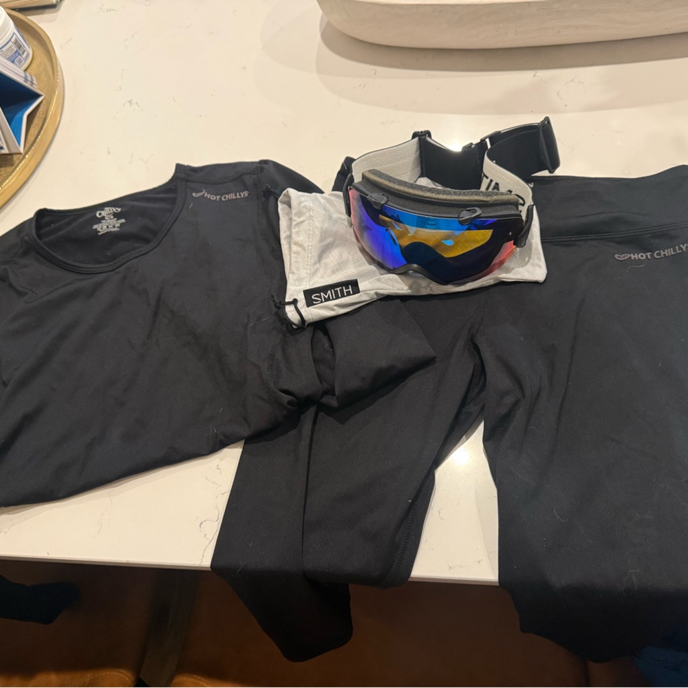Salomon Black & purple Women's Apparel Set with Smith Ski Goggles